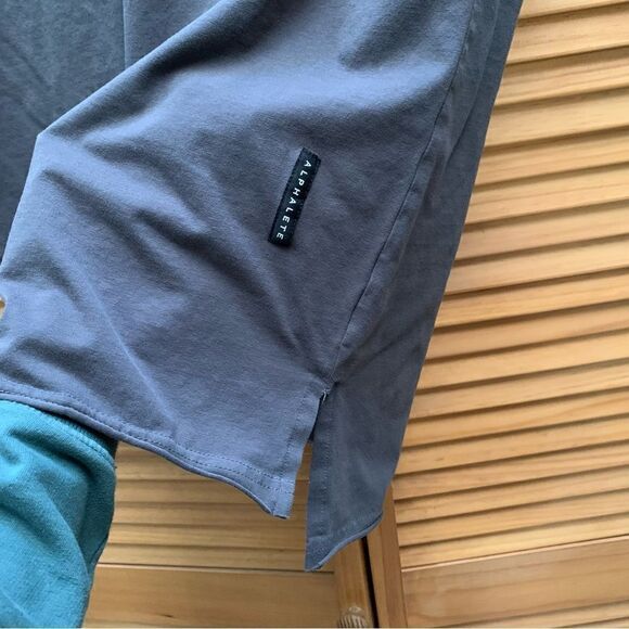 Alphalete Men’s Short Sleeve Size Large - Picture 3 of 4